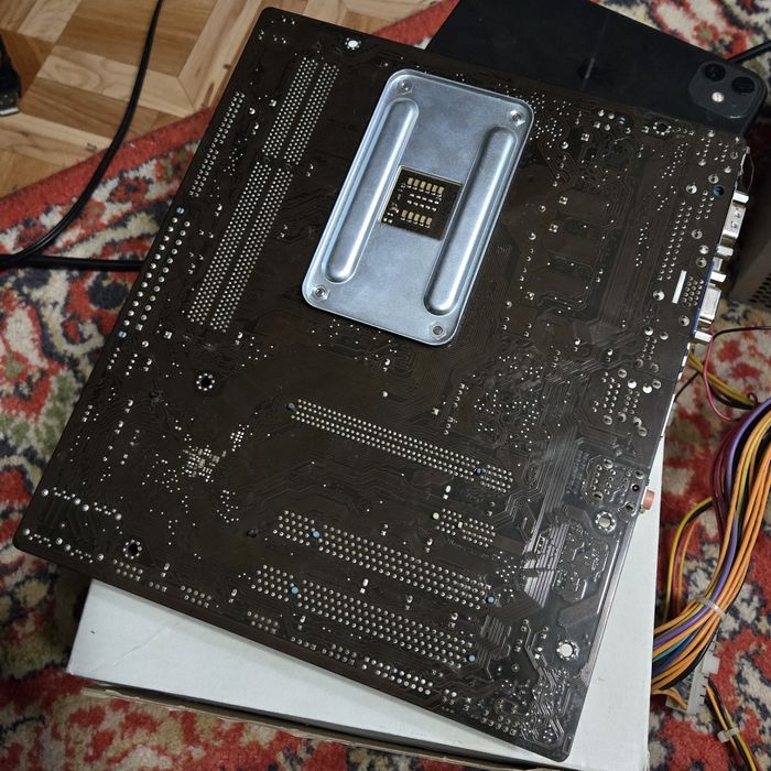 Сборка: ASUS M4N68T-M LE V2, 8 GB DDR3, AMD Sempron 140 2.7 GHz