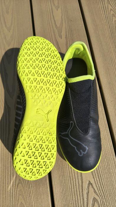Sprzedam używane halówki puma stan bardzo dobry 24 cm rozmiar 38