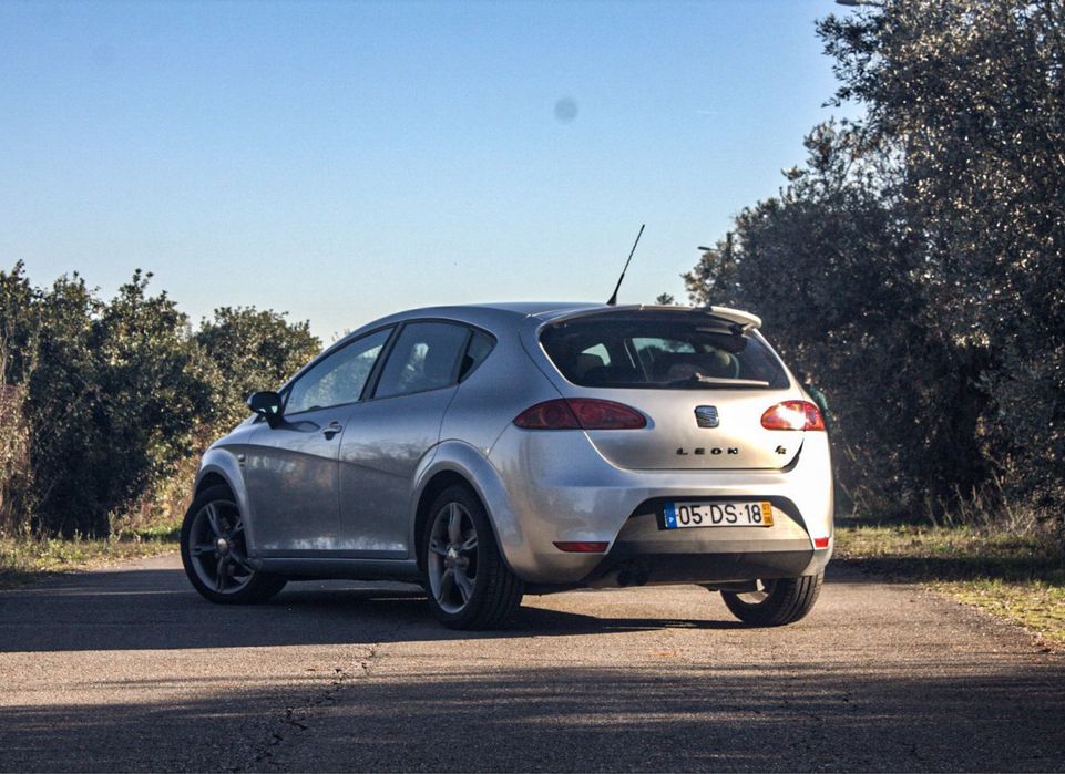 Seat Leon FR 2007 JUN — photo 2