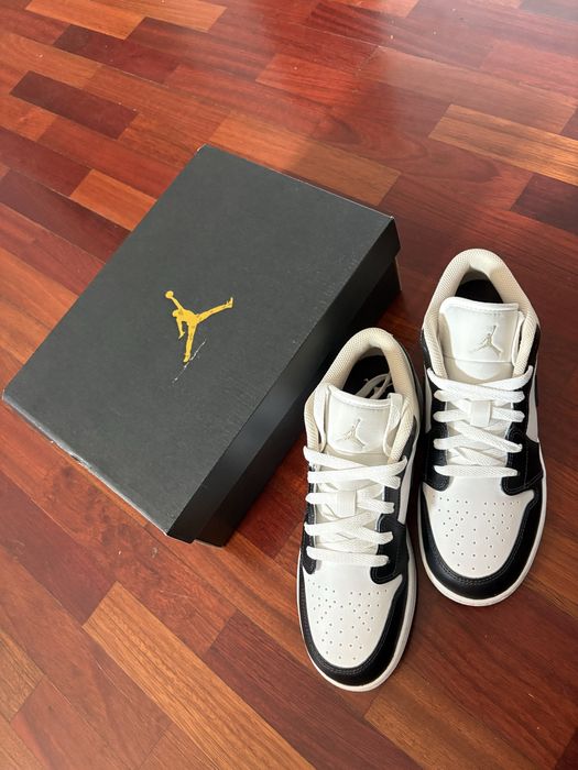 Air jordan tamanho 40 pretos e bege