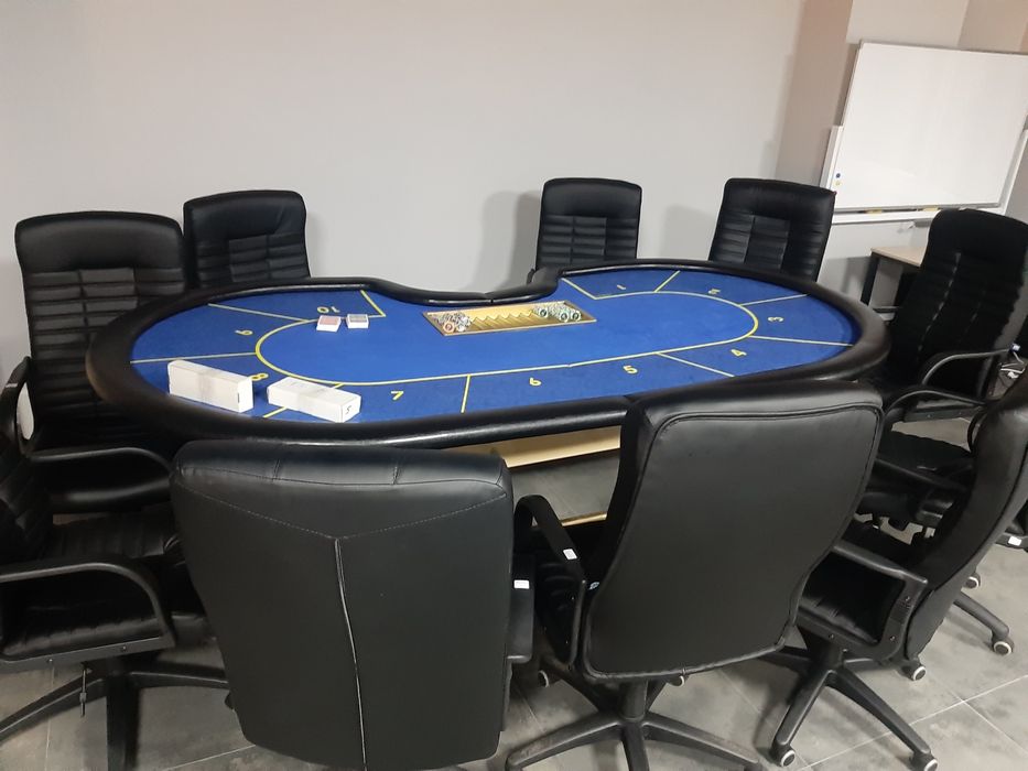 Фан казино,Покер, Блек Джек, Рулетка, та багато іншого