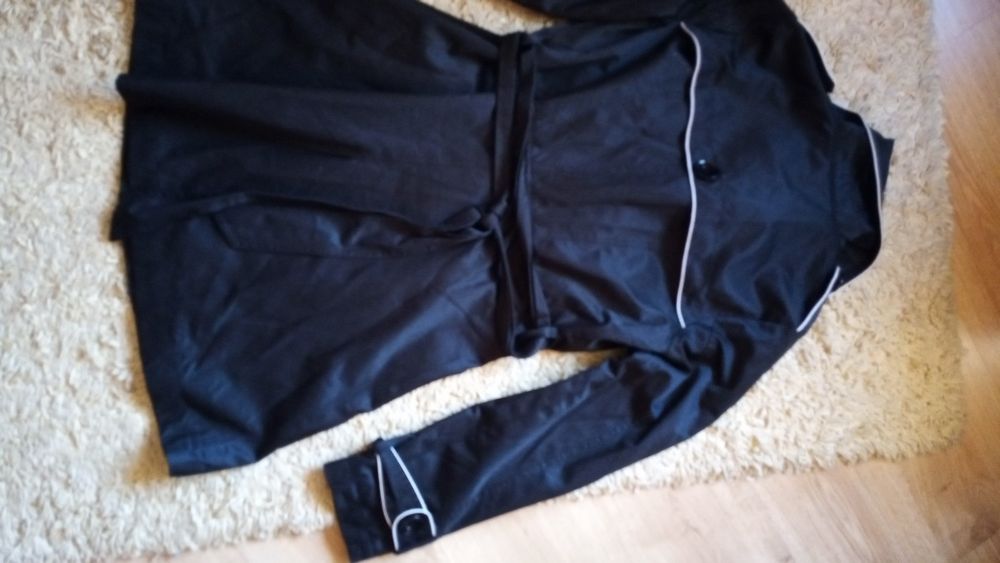 Płaszcz czarny Moodo