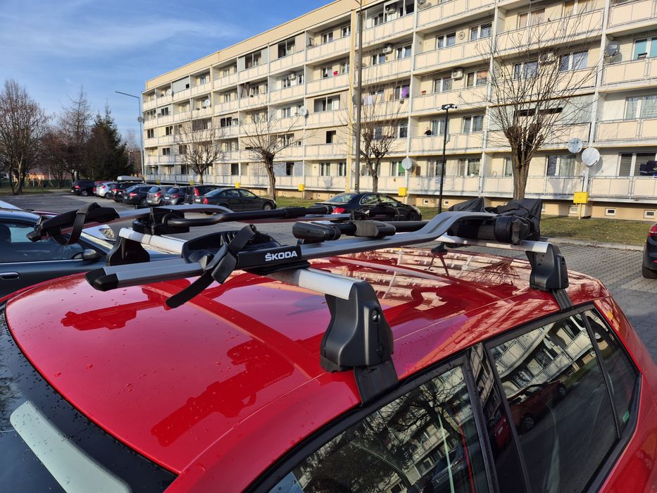 Bagażnik Thule rowerowy belki Skoda Fabia