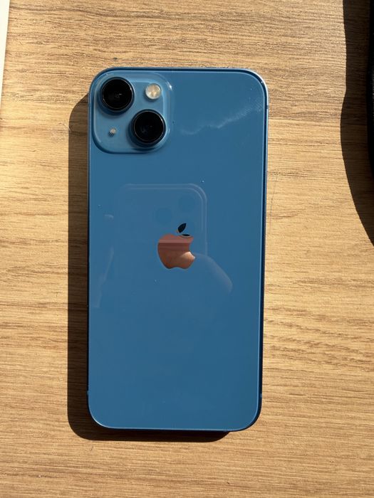 iPhone 13  stan bardzo dobry