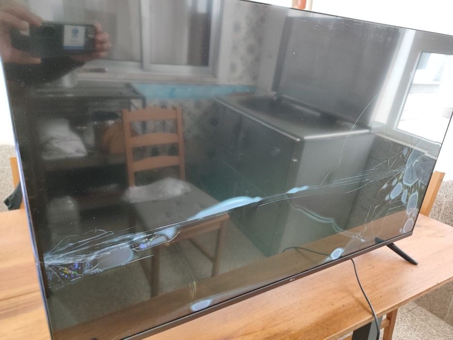 TV  LG  43   para peças.
