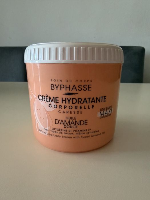 Creme de corpo de amendoa doce