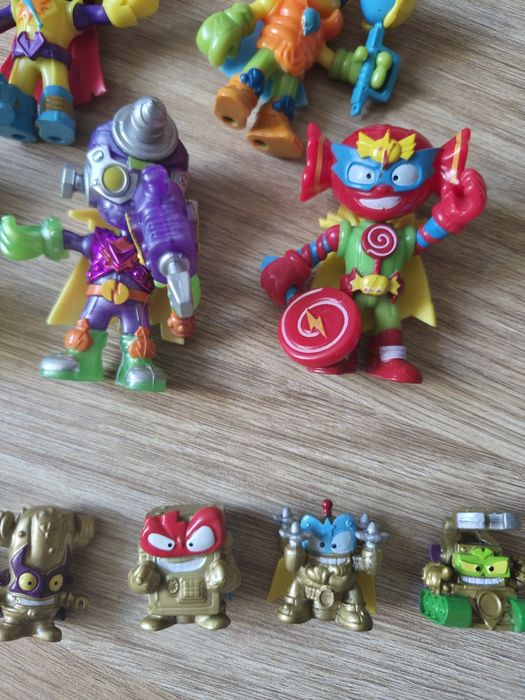 Kazoom Kids 5szt +Złote figurki Super Zings 6szt