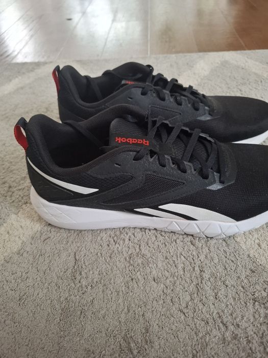 Buty  męskie  sportowe
