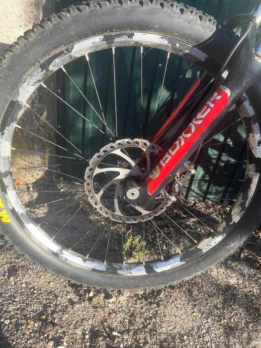 Bicicleta Yety Downhill roda26