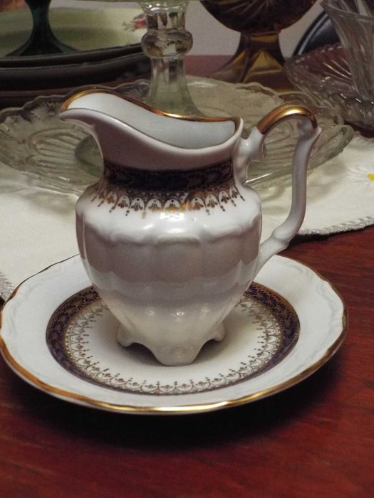 Serwis do kawy/herbaty kompletny dla 12 osób -porcelana wałbrzyska