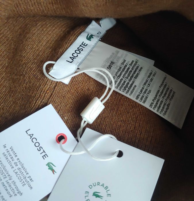 Шапка унисекс Lacoste