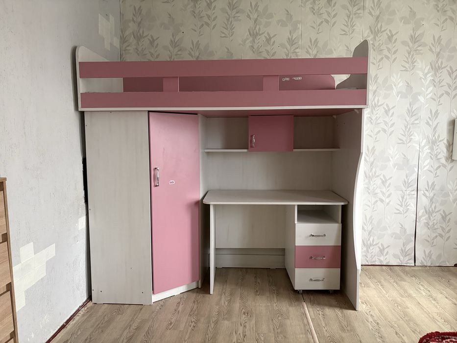 дитяче ліжко для дівчинки