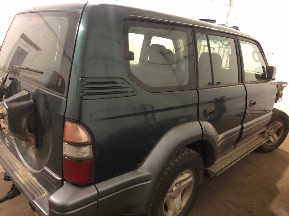 Розборка тойота Toyota Land Cruiser Prado 90 запчастини кузов двигун
