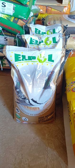 Karma pierzeniowa dla ptaków gołębi