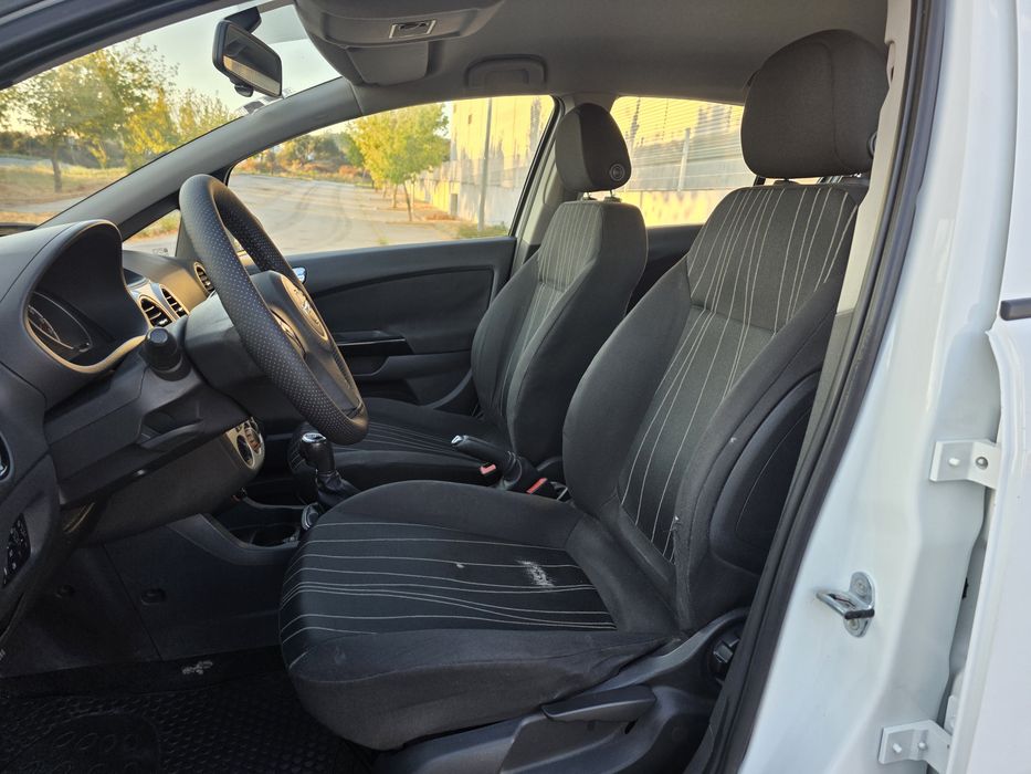 Opel Corsa D 1.2 (2010)