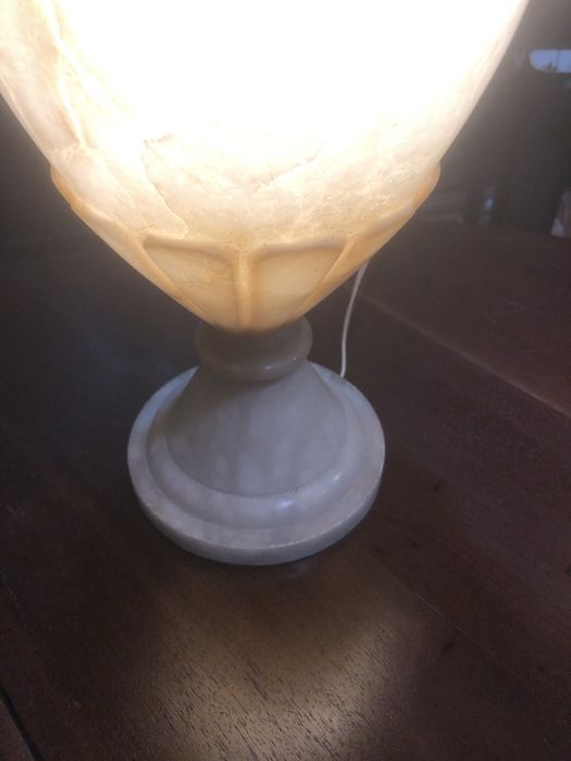 Candeeiro em marmore alabastro