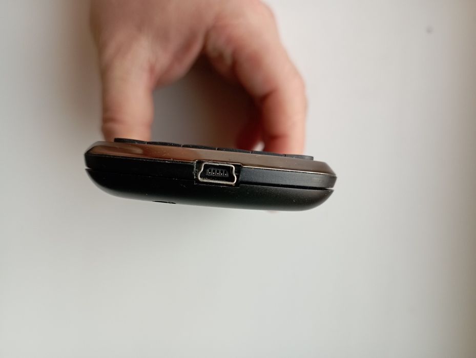 Безпровідна міні-клавіатура з Bluetooth адаптером 2.4,