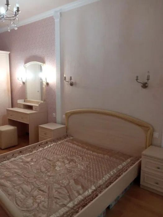 Продам 3-комн квартиру в районе Бригадная ул.