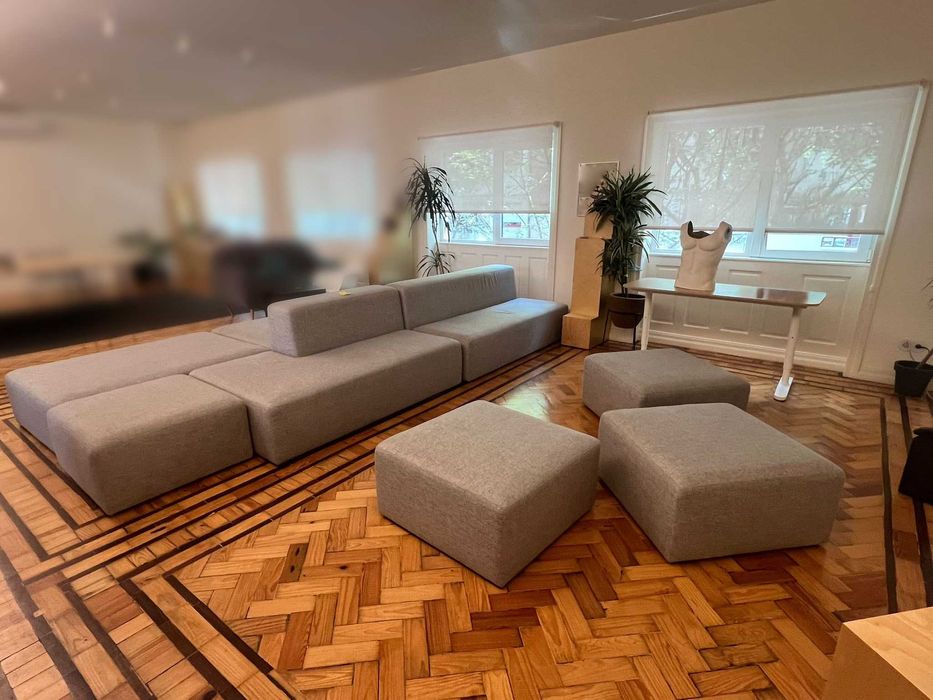 Conjunto de Sofás + Puffs Cinzentos Modulares