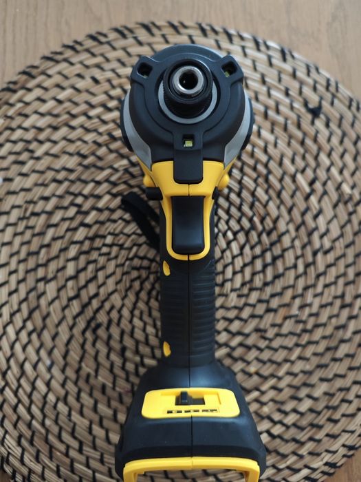 Zakretarka DCF850 DeWalt