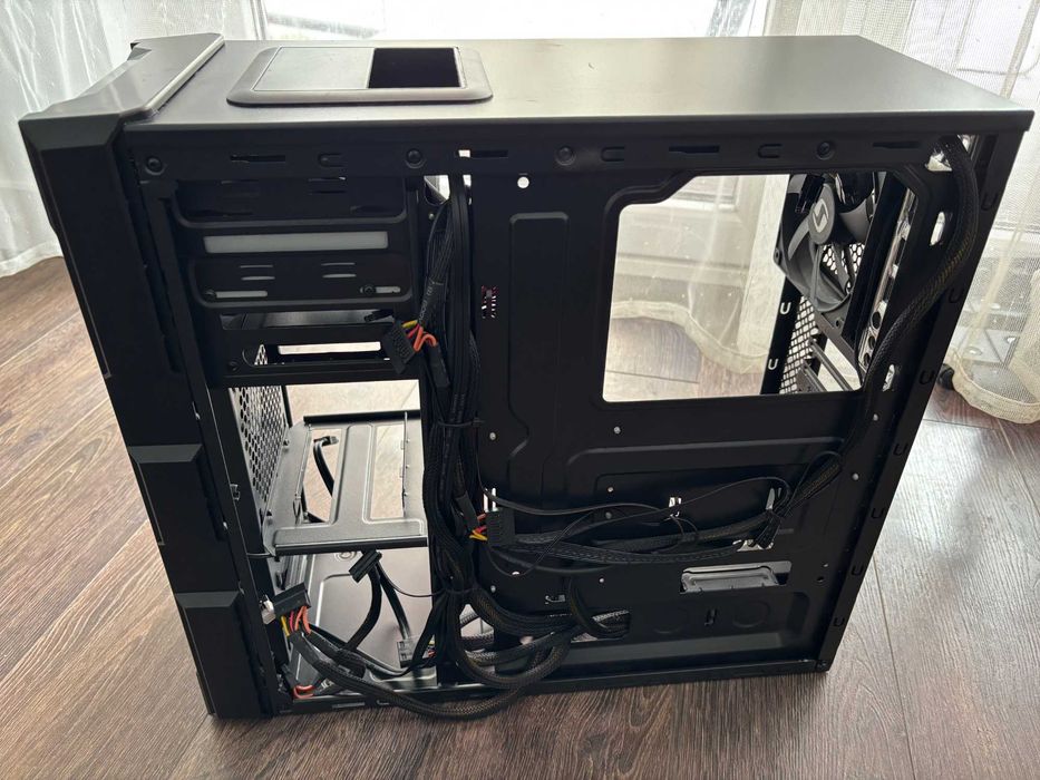 Obudowa Midi Tower + Zasilacz SilentiumPC 500W 80+ + Napęd DVD + Kable