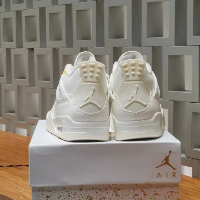 Jordan 4 Retro Metallic Gold