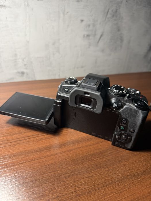 Panasonic g80 + 3 obiektywy + 4 baterie