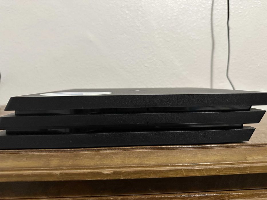 PS4 Pro & Comando