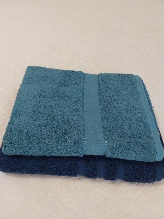 Рушники банні нові