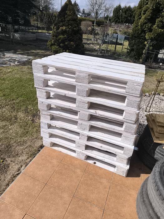 Palety 8 sztuk jak nowe