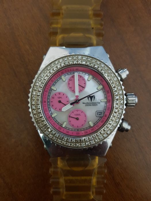 Часи жіночі TechnoMarine 200M/660ft.
