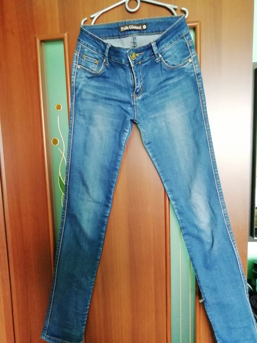 Продам джинсы разные размеры