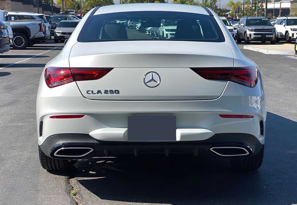 Mercedes-Benz CLA 250      2022