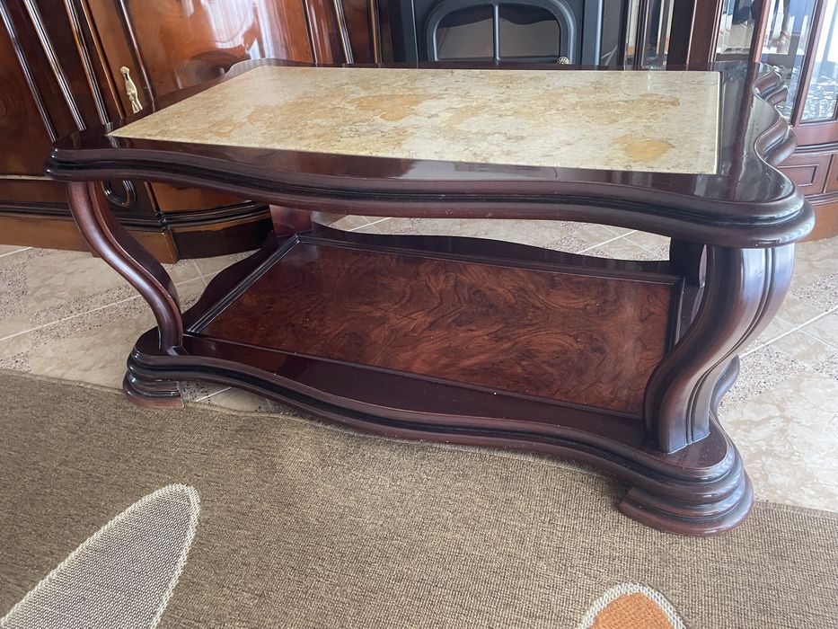 Mesa Castanha e Pedra Mármore