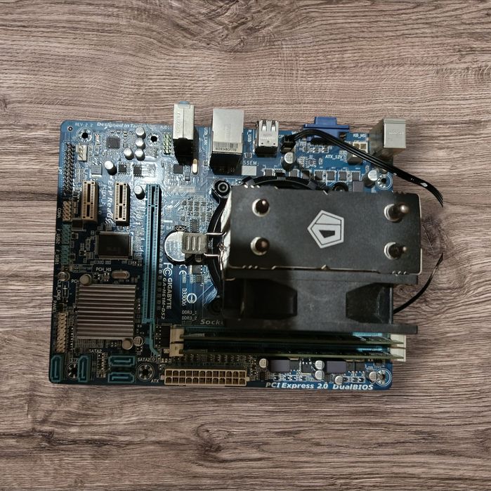 Комплект Материнка и Процессор