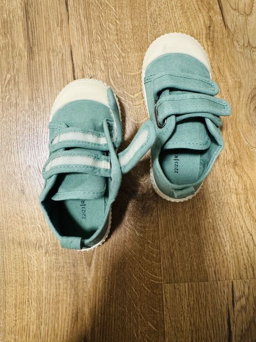 Nowe Trampki Reserver rozmiar 22/23