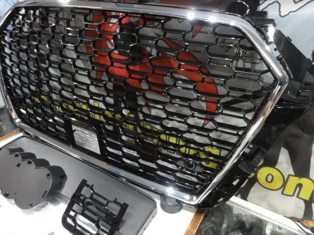 Grelha frontal Audi A3 8V +2017 HATCHBACK / LIMOUSINE / CABRIO, RS3 LOOK cromado e preto brilhante