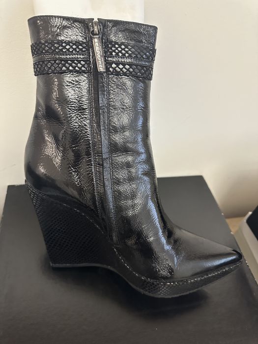 Шикарні ботильони Cerutti