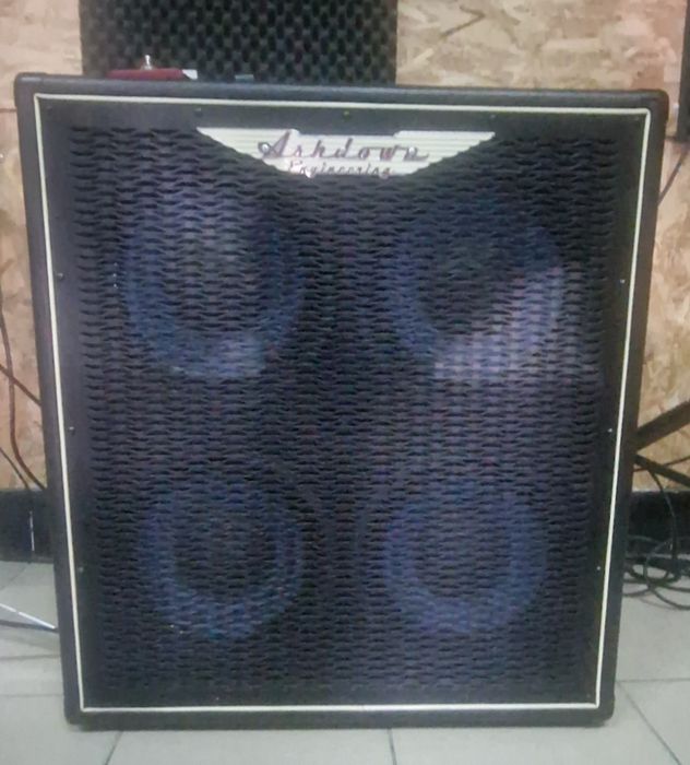 Ashdown 410T II 600W rms 4×10 Bass cabinet