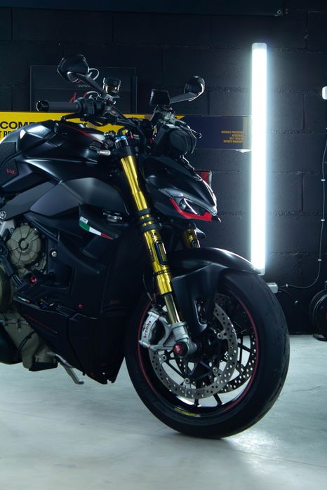 Ducati Streetfighter V4S