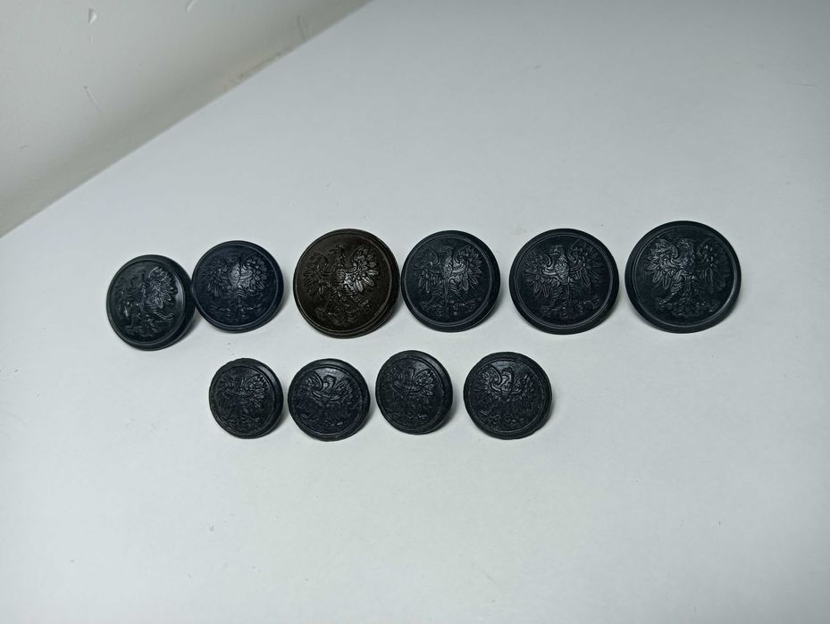 Stare guziki wojskowe PRL z orzełkiem bez korony 10 szt.