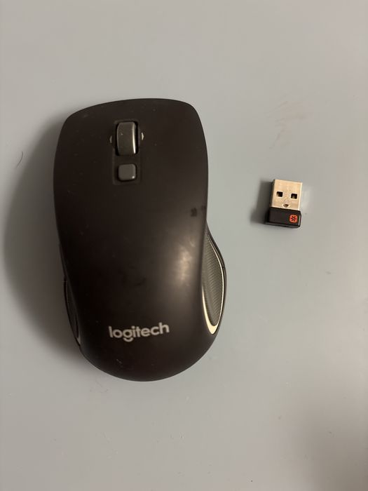 Rato logitech M560