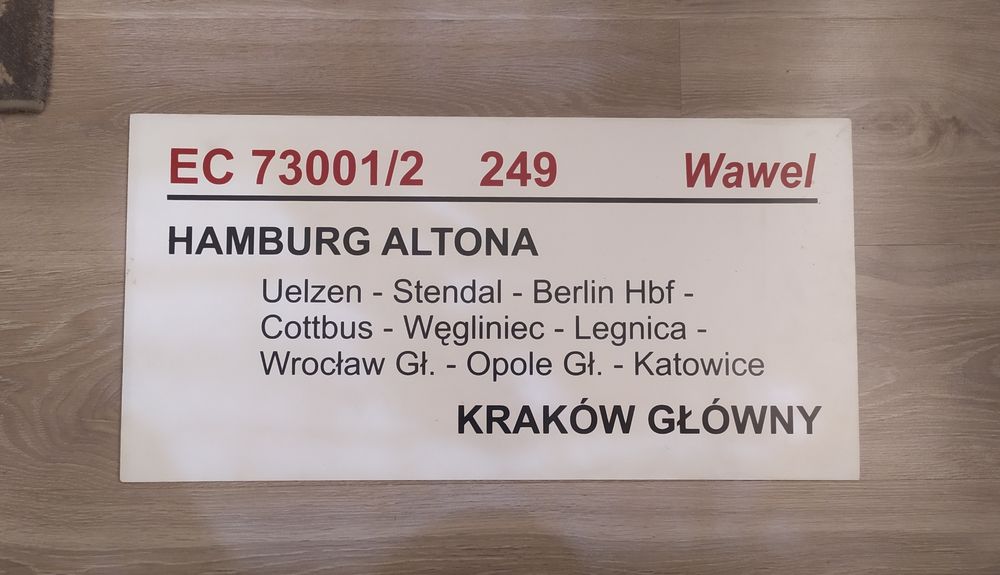 Duża tablica kierunkowa IC Wawel