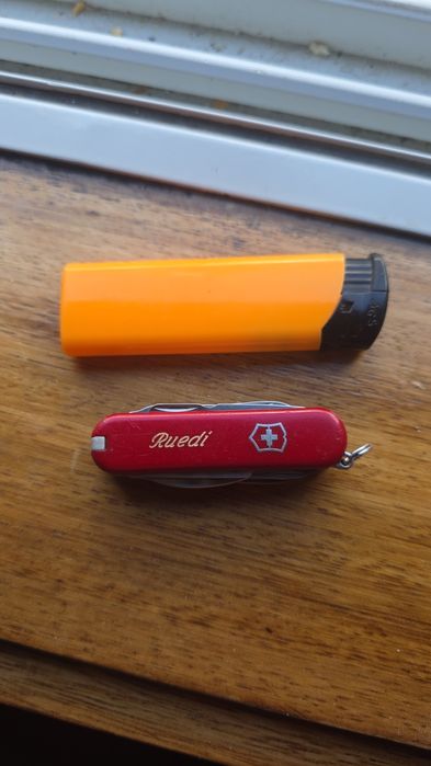 Vendo Canivete Suíço Original da marca Victorinox Antigo