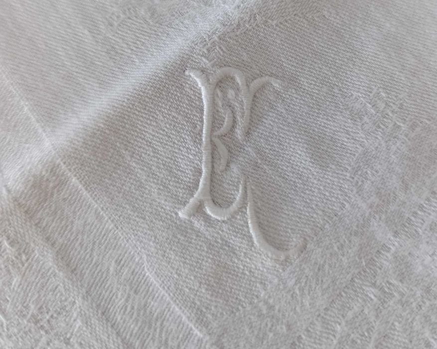 Guardanapos Adamascados com Monograma