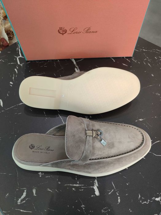 Лофери Loro Piana Babouche Charms Walk Loafer Suede Shade Grown