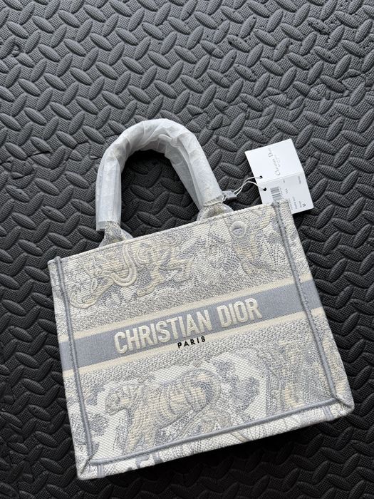 Сумка Dior Tote.