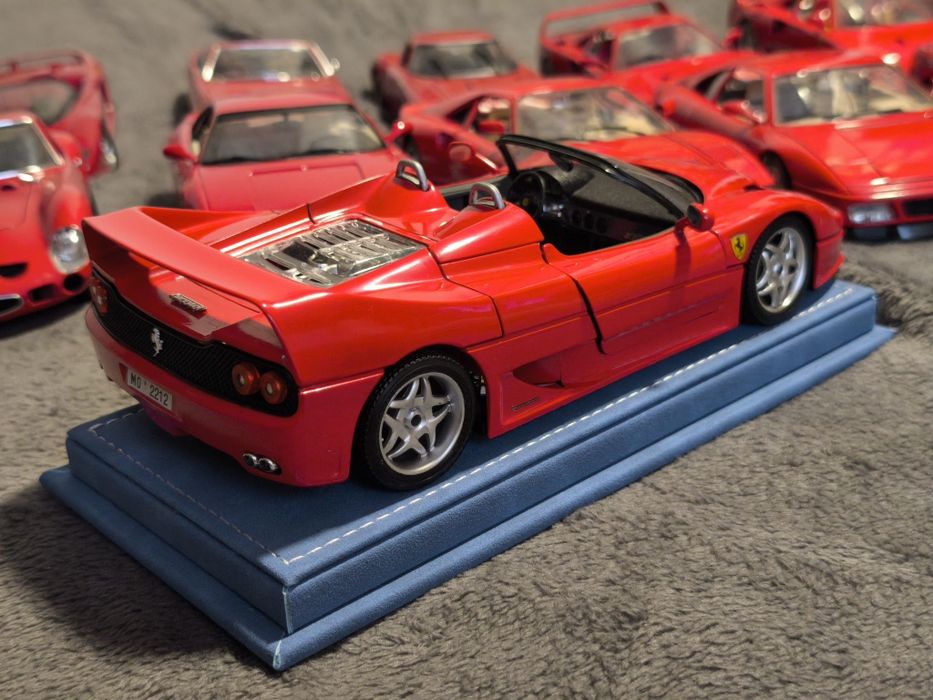 Ferrari F50 Roadster 1:18 by Bburago