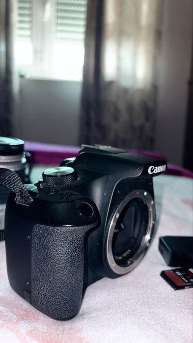 Canon EOS 1300D + objetiva 28-90 mm