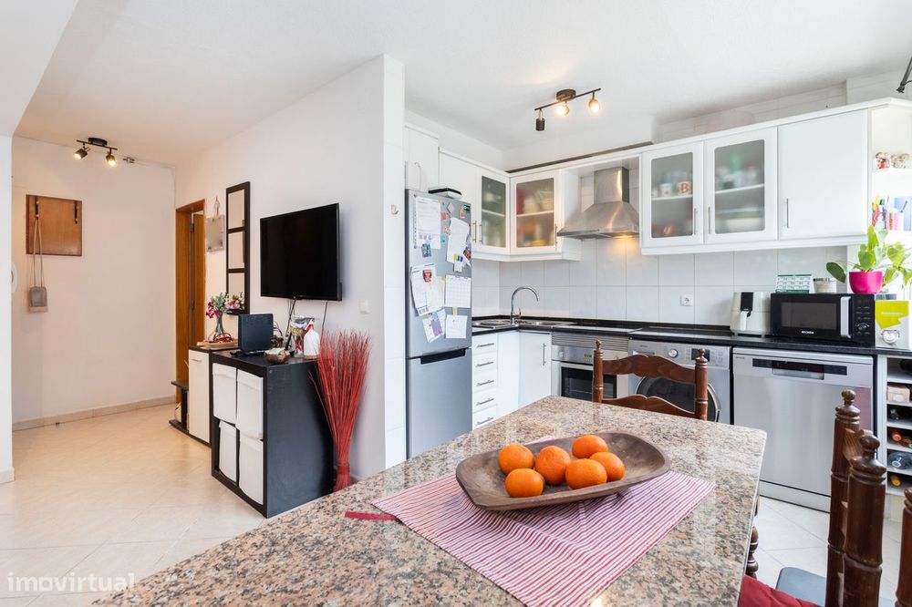 T1 transformado em T2 remodelado na Quinta Nova — Odivelas, Lisboa